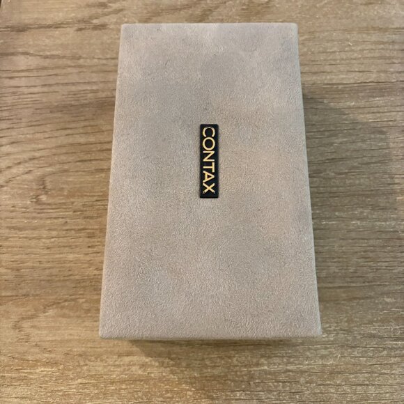 Contax T2 35mm Camera, Silver - With Case, Display Case and Strap - EX+ - Picture 11 of 11